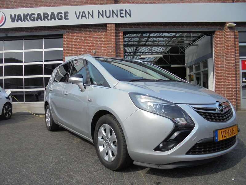 Zilver Gebruikt 2016 Opel Zafira MPV | € 9.450 - Afbeelding 1/4