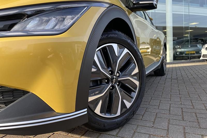 Occasion Kia EV6 Air 125 kW (170 PK) 2023 Geel SUV