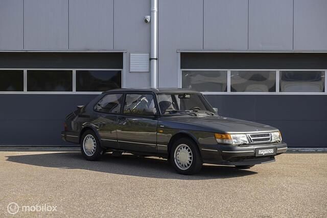 Grijs Gebruikt 1993 Saab 900 Hatchback | € 12.999 - Afbeelding 1/4
