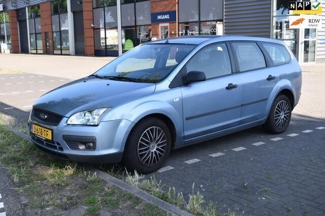 Grijs Gebruikt 2006 Ford Focus Stationwagen | € 1.000 (Super prijs) - Afbeelding 1/4