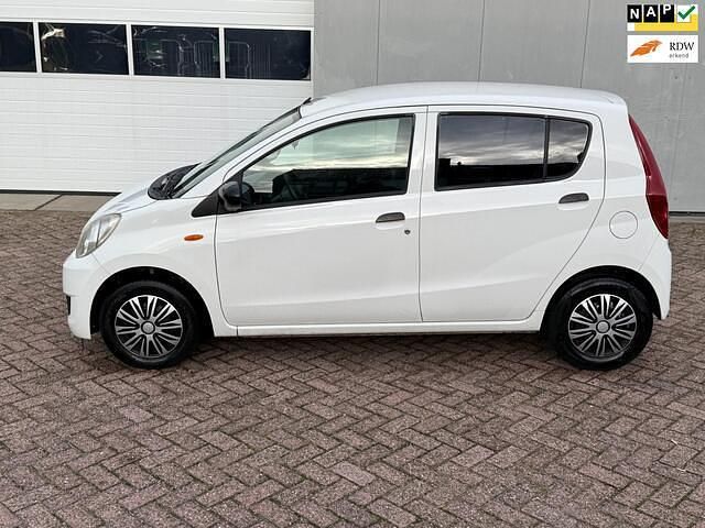 Wit Gebruikt 2009 Daihatsu Cuore Hatchback | € 1.450 (Eerlijke prijs) - Afbeelding 1/4