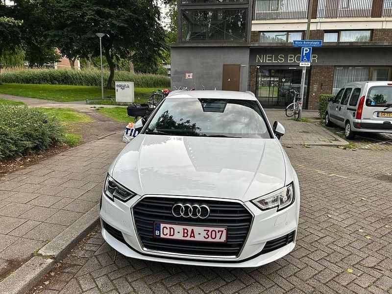 Wit Gebruikt 2016 Audi A3 | € 11.200 (Eerlijke prijs) - Afbeelding 1/4