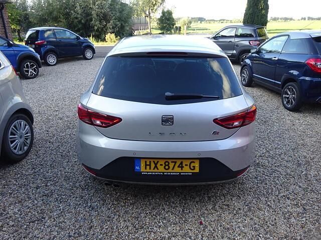 Occasion Seat Leon CONNECT 150 PK (110 kW) 2016 Grijs Hatchback