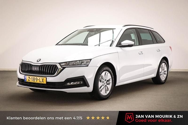 Wit Gebruikt 2024 Skoda Octavia Business Line Stationwagen | € 26.695 (Goede deal) - Afbeelding 1/4