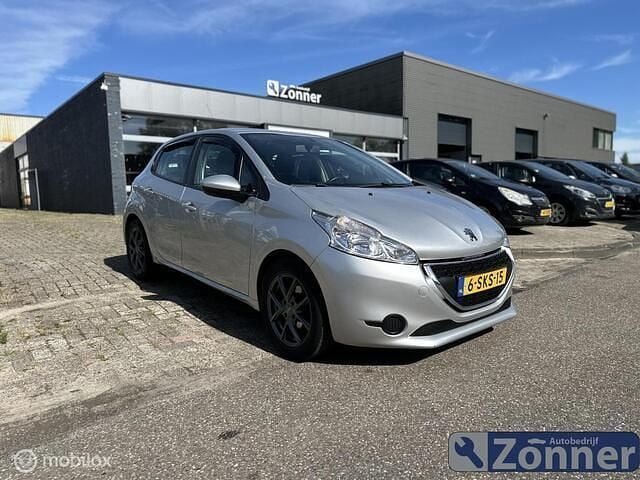 Grijs Gebruikt 2013 Peugeot 208 Active Hatchback | € 3.450 (Eerlijke prijs) - Afbeelding 1/4
