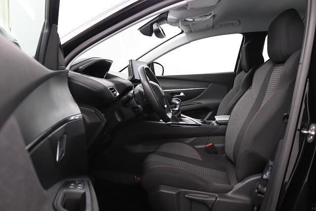 Occasion Peugeot 3008 131 PK (96 kW) 2021 Zwart SUV