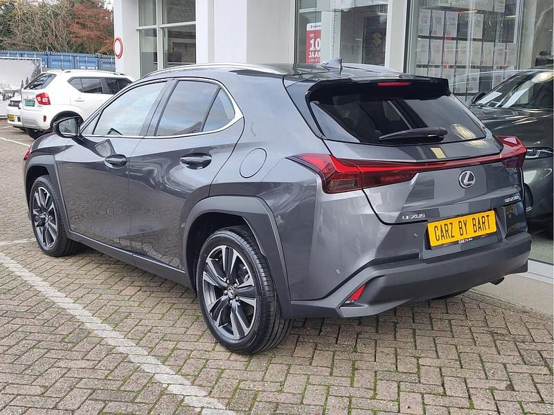 Occasion Lexus UX 250h Luxury Line 184 PK (135 kW) 2023 Grijs SUV