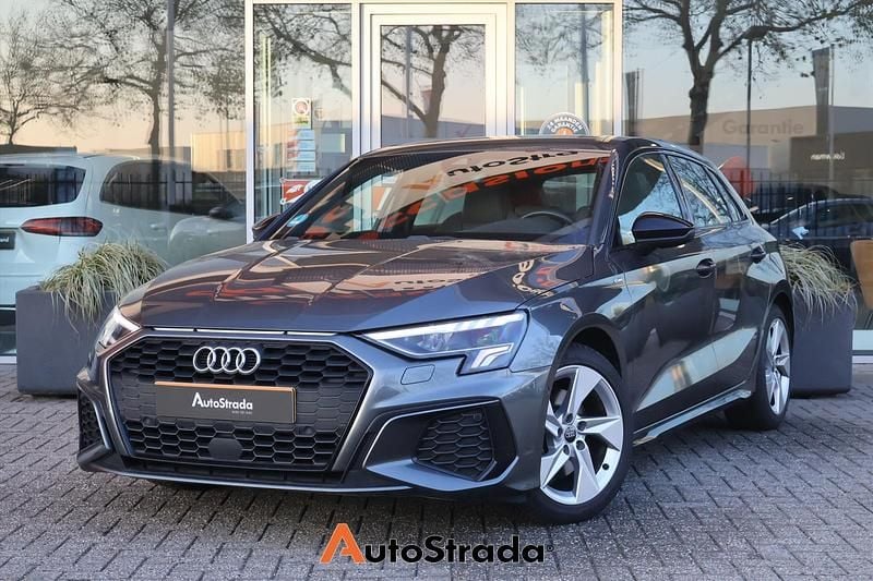 Grijs Gebruikt 2020 Audi A3 Sportback e-tron S-Line Hatchback | € 24.800 (Super prijs) - Afbeelding 1/4