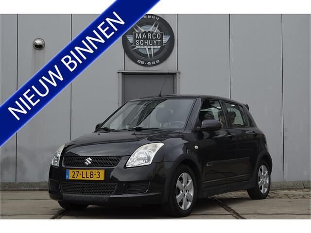 Zwart Gebruikt 2010 Suzuki Swift Cool Hatchback | € 4.950 (Eerlijke prijs) - Afbeelding 1/4