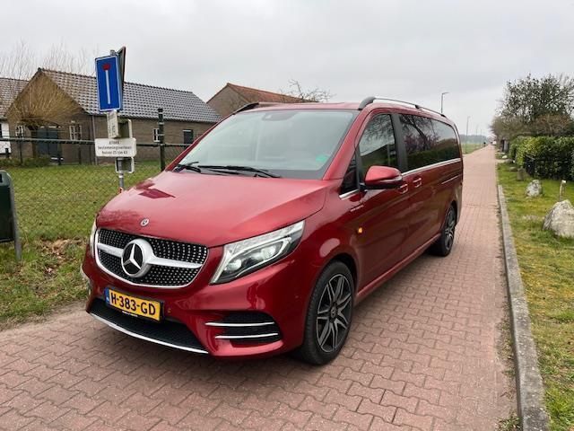 Rood Gebruikt 2020 Mercedes V300 Avantgarde Edition MPV | € 39.500 (Eerlijke prijs) - Afbeelding 1/4