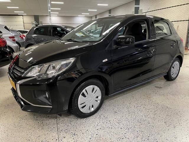 Zwart, metallic lak Gebruikt 2020 Mitsubishi Space Star Hatchback | € 9.250 (Eerlijke prijs) - Afbeelding 1/4