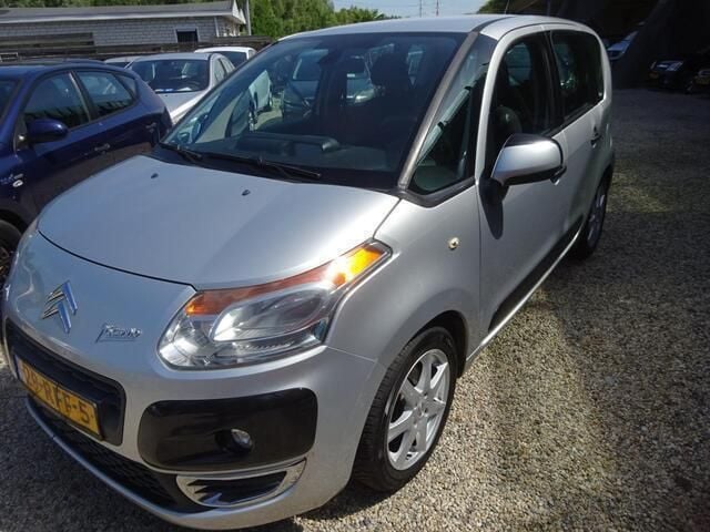 Grijs Gebruikt 2010 Citroën C3 Picasso MPV | € 2.795 (Eerlijke prijs) - Afbeelding 1/4