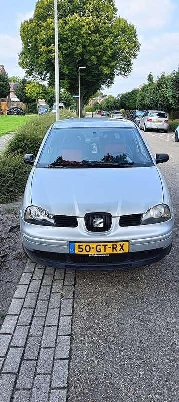 Zilver Gebruikt 2001 Seat Arosa Stella Hatchback | € 1.000 (Goede deal) - Afbeelding 1/4
