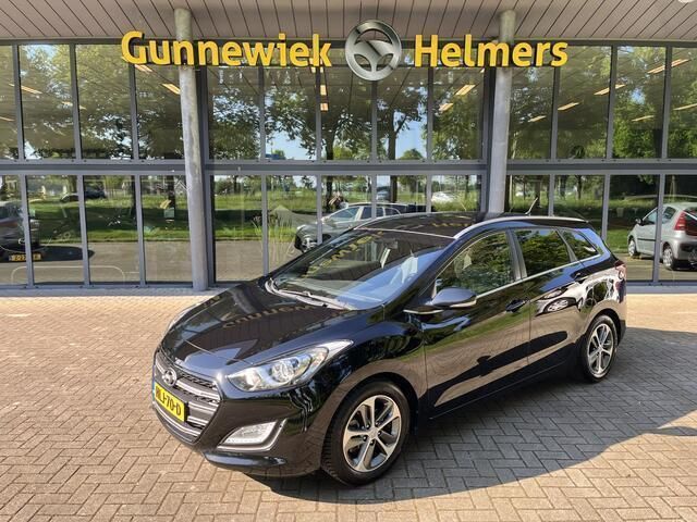 Zwart Gebruikt 2016 Hyundai i30 Hatchback | € 13.495 (Iets duurder) - Afbeelding 1/4