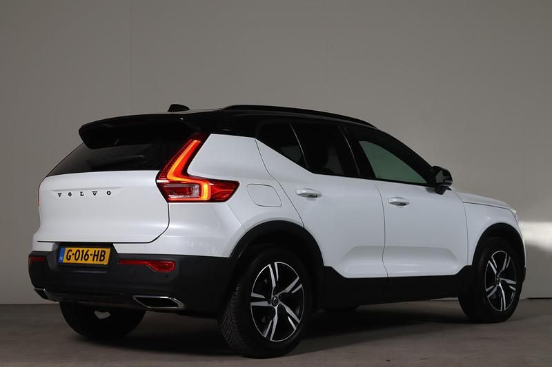 Occasion Volvo XC40 R-Design 165 PK (121 kW) 2019 Wit (parellak) SUV