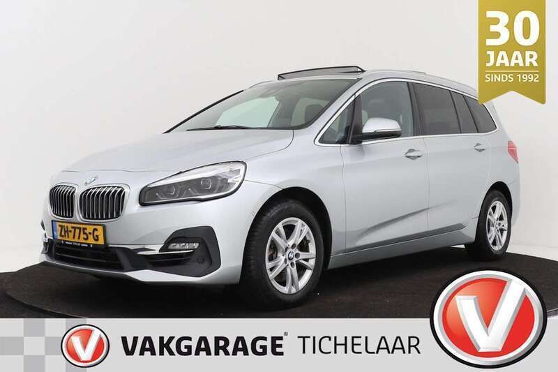 Grijs, metallic lak Gebruikt 2019 BMW 218 Gran Tourer Executive MPV | € 20.945 (Eerlijke prijs) - Afbeelding 1/3