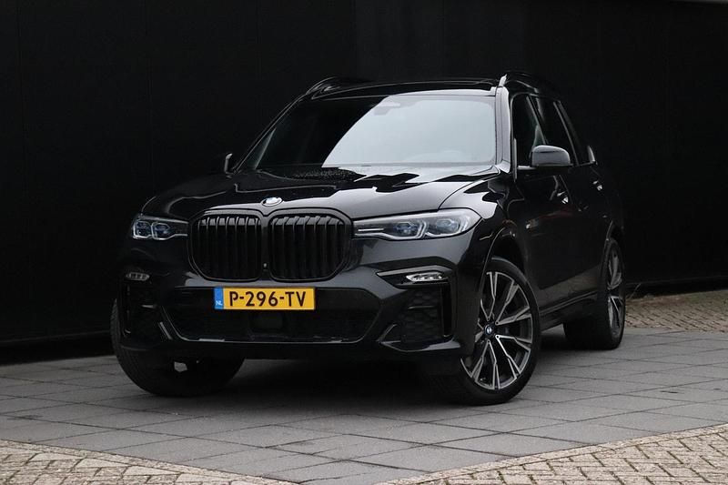 Zwart Occasion 2020 BMW X7 Executive SUV | € 62.850 - Afbeelding 1/4