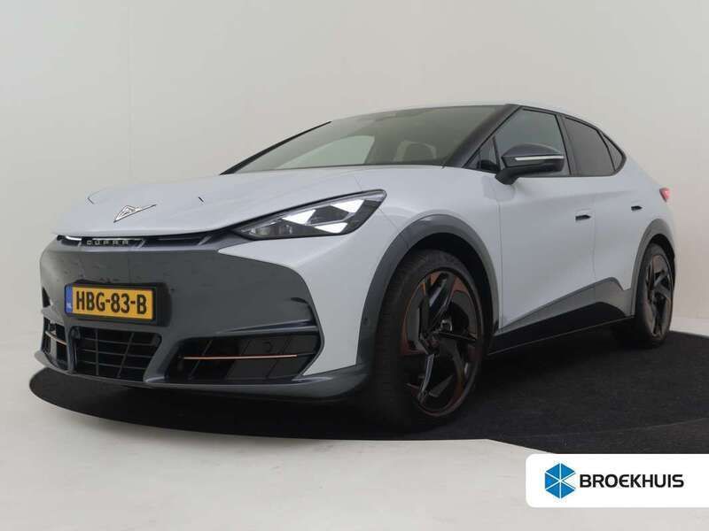 Wit Gebruikt 2024 Cupra Tavascan VZ SUV | € 47.900 - Afbeelding 1/4