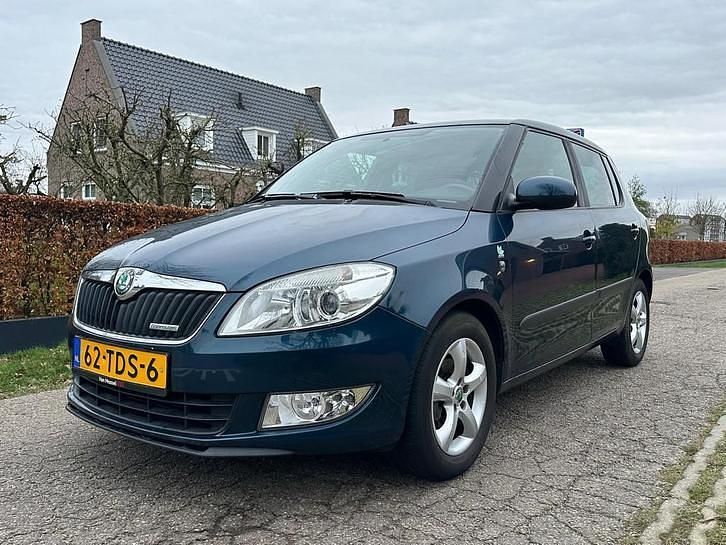 Blauw (metallic) Occasion 2012 Skoda Fabia GreenLine Hatchback | € 4.450 (Iets duurder) - Afbeelding 1/4