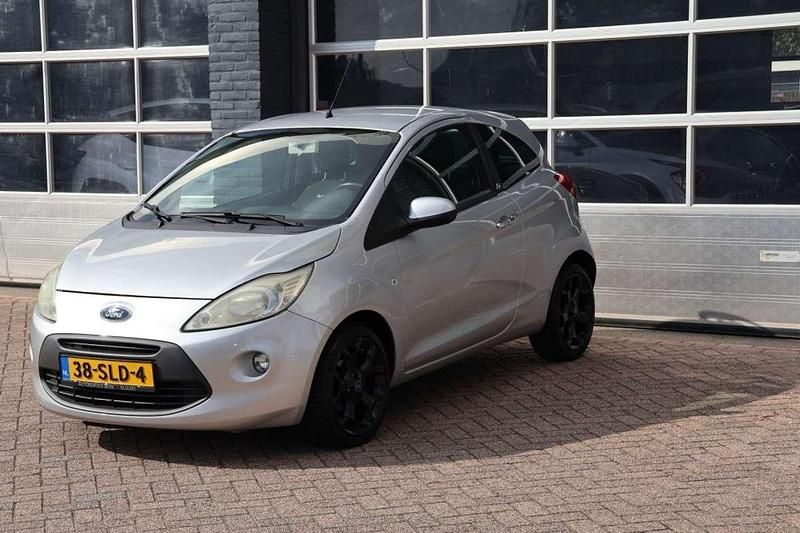 Grijs Gebruikt 2011 Ford Ka Individual Hatchback | € 3.350 (Goede deal) - Afbeelding 1/4