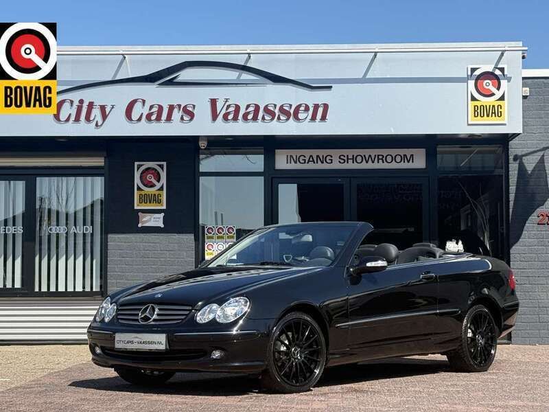 Zwart, metallic lak Gebruikt 2003 Mercedes CLK240 Elegance Cabriolet | € 7.999 (Iets duurder) - Afbeelding 1/4