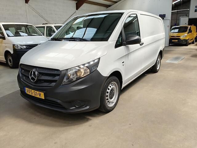 Wit Gebruikt 2020 Mercedes Vito MPV | € 13.995 (Goede deal) - Afbeelding 1/4