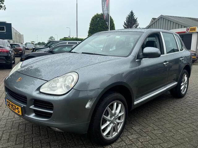 Grijs, metallic lak Gebruikt 2005 Porsche Cayenne SUV | € 5.950 (Super prijs) - Afbeelding 1/4