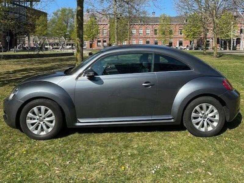 Grijs Gebruikt 2013 VW Beetle Design Hatchback | € 9.250 (Goede deal) - Afbeelding 1/4