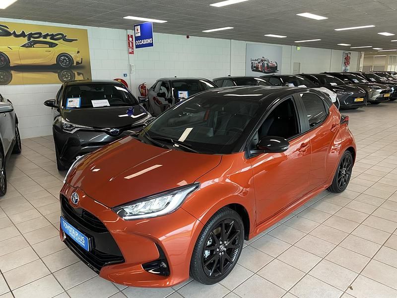 Occasion Toyota Yaris Hybrid Executive 80 PK (58 kW) 2023 Oranje Hatchback