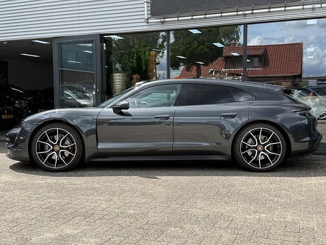 Occasion Porsche Taycan Sport Turismo 300 kW (408 PK) 2023 Grijs Sedan