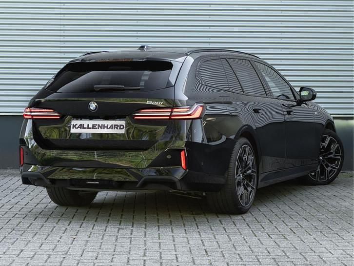 Occasion BMW 520 M Sport 191 PK (140 kW) 2025 Zwart Stationwagen
