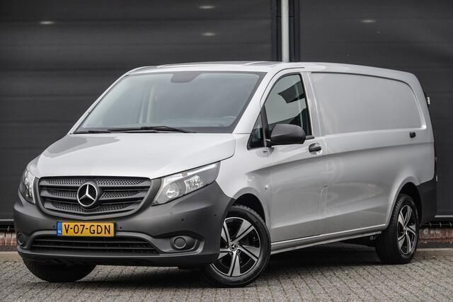 Zilver Gebruikt 2021 Mercedes Vito MPV | € 25.450 (Eerlijke prijs) - Afbeelding 1/4