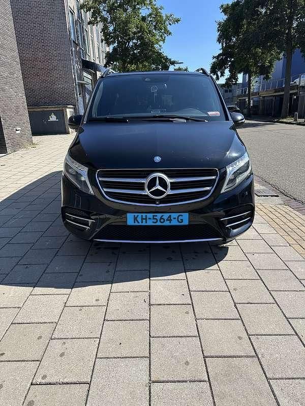 Zwart Gebruikt 2016 Mercedes V250 MPV | € 26.500 - Afbeelding 1/4