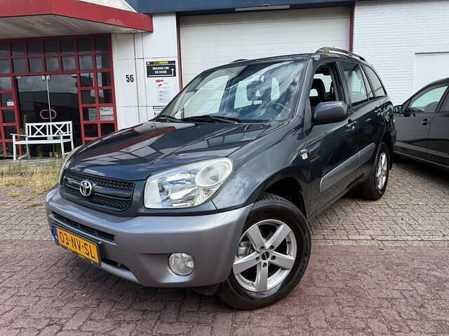 Grijs, metallic lak Gebruikt 2004 Toyota RAV4 Luna SUV | € 5.950 (Eerlijke prijs) - Afbeelding 1/4