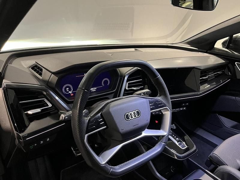 Occasion Audi Q4 e-tron S-Line 11 kW (15 PK) 2023 Grijs SUV