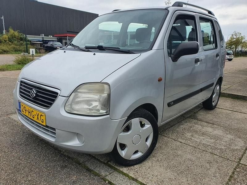Grijs Gebruikt 2001 Suzuki Wagon R+ GL Stationwagen | € 1.500 (Goede deal) - Afbeelding 1/4