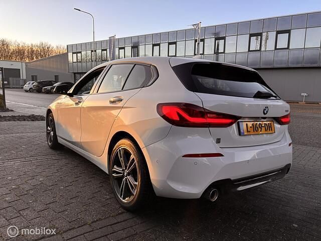 Occasion BMW 118 Sport Line 136 PK (100 kW) 2021 Wit Hatchback