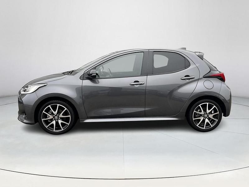 Occasion Toyota Yaris Executive 116 PK (85 kW) 2022 Grijs Hatchback