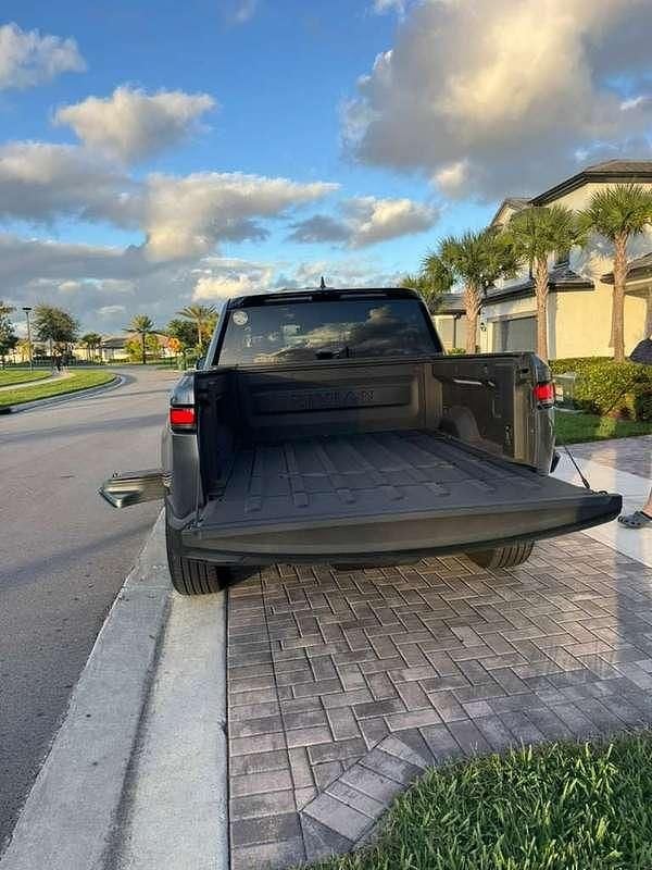 Occasion Rivian R1T 614 kW (836 PK) 2023 Grijs Pickup