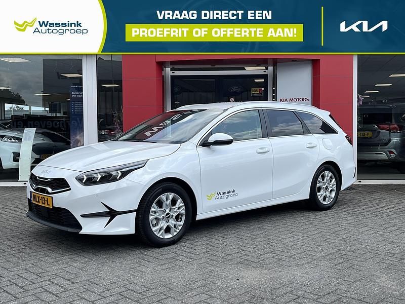 Wit Gebruikt 2025 Kia Ceed Sportswagon Stationwagen | € 31.900 - Afbeelding 1/4