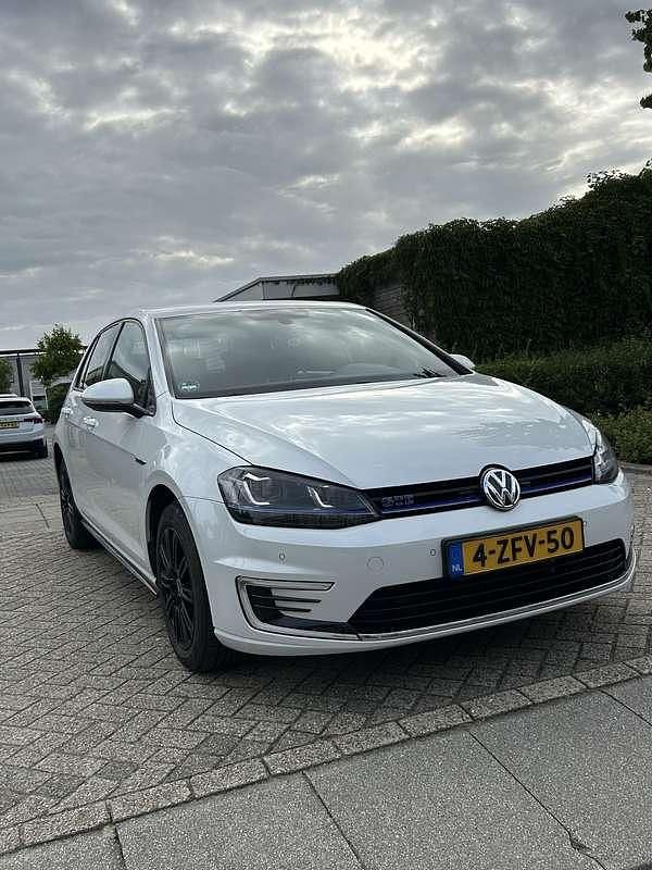 Wit Gebruikt 2014 VW Golf VII GTE Stationwagen | € 9.999 (Eerlijke prijs) - Afbeelding 1/4
