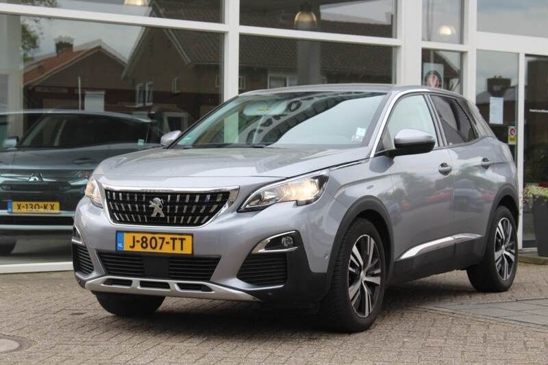 Grijs Gebruikt 2017 Peugeot 3008 Active SUV | € 17.750 (Eerlijke prijs) - Afbeelding 1/4