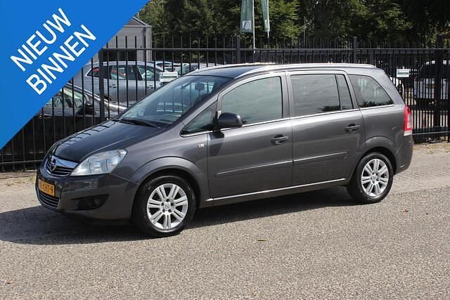 Grijs Gebruikt 2009 Opel Zafira Cosmo MPV | € 5.450 (Duur) - Afbeelding 1/4