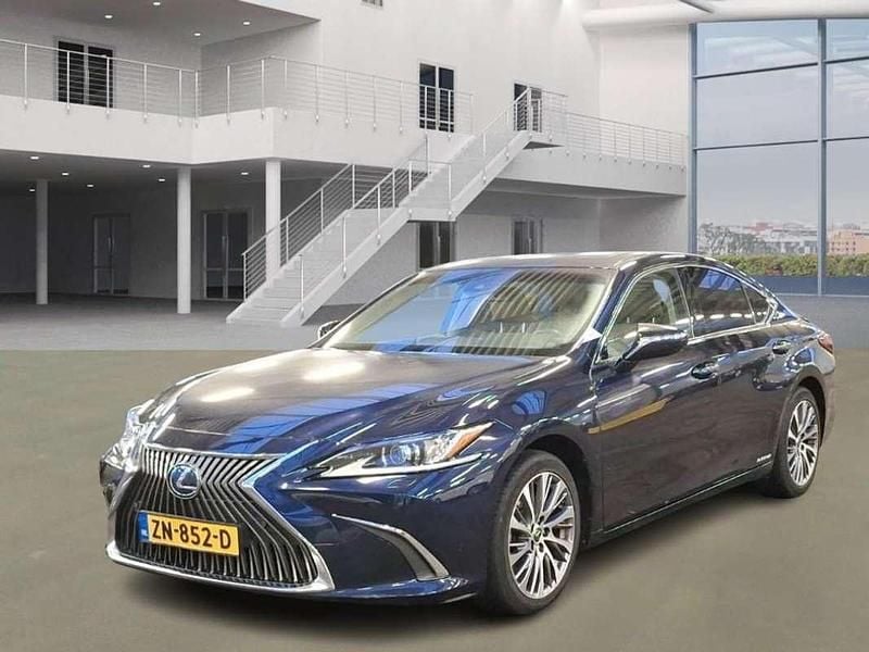 Blauw Occasion 2019 Lexus ES300 Luxury Line Sedan | € 27.590 (Goede deal) - Afbeelding 1/4