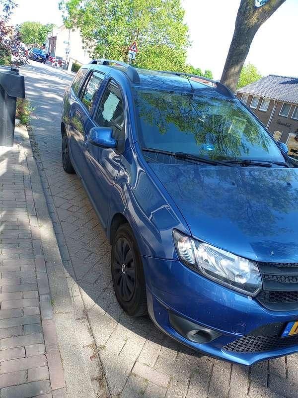 Blauw Gebruikt 2014 Dacia Logan Prestige Sedan | € 4.243 (Eerlijke prijs) - Afbeelding 1/4