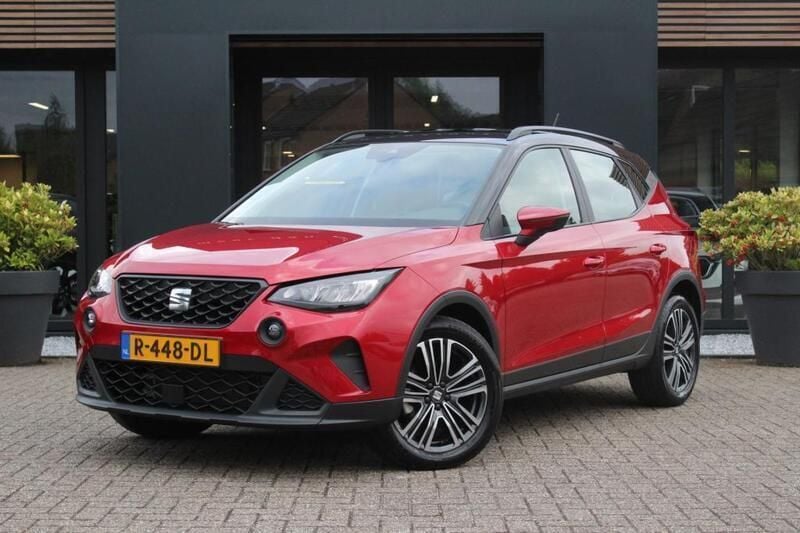 Rood Gebruikt 2022 Seat Arona Business SUV | € 19.950 (Eerlijke prijs) - Afbeelding 1/4