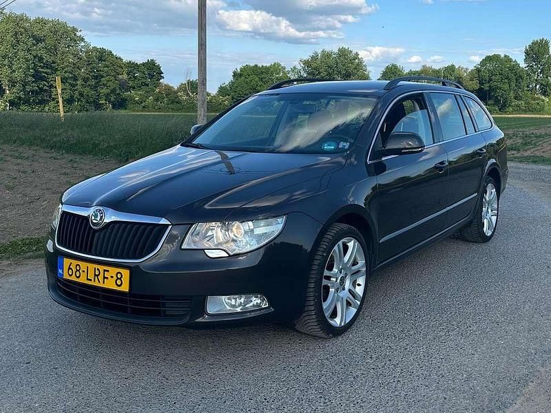Gebruikt 2010 Skoda Superb Comfort Stationwagen | € 6.999 (Iets duurder) - Afbeelding 1/4