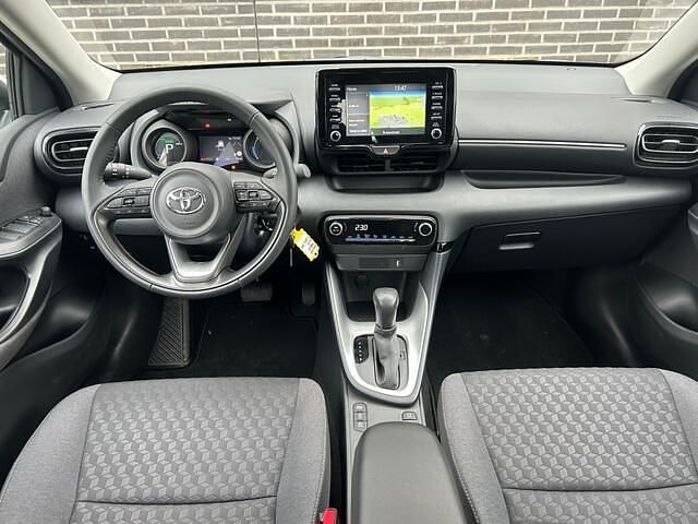 Wit Gebruikt 2023 Toyota Yaris Hatchback | € 23.400 (Eerlijke prijs) - Afbeelding 1/4