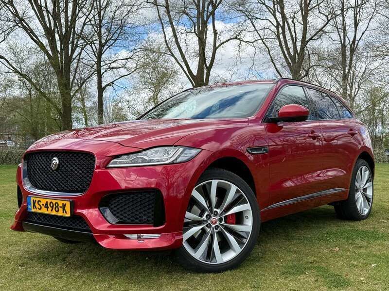 Rood Gebruikt 2016 Jaguar F-Pace S SUV | € 29.945 (Eerlijke prijs) - Afbeelding 1/4