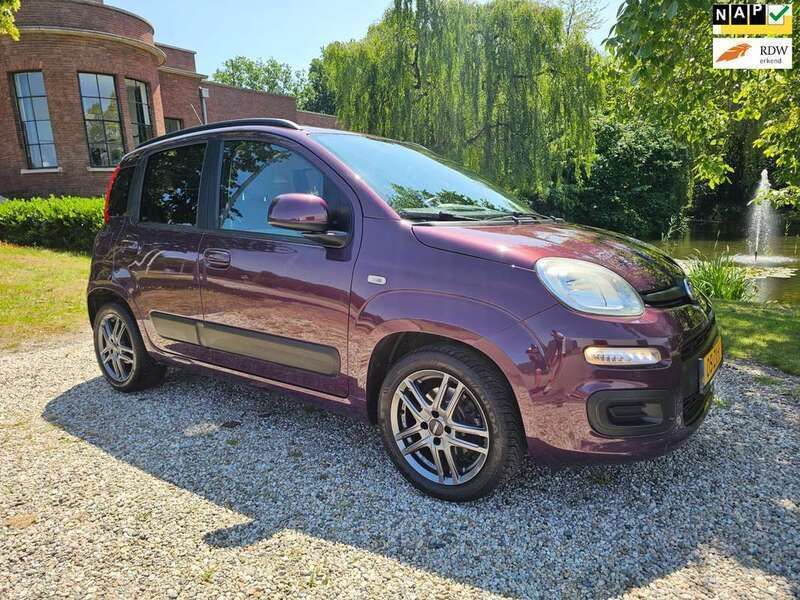 Paars Gebruikt 2013 Fiat Panda Lounge Hatchback | € 3.999 (Eerlijke prijs) - Afbeelding 1/4